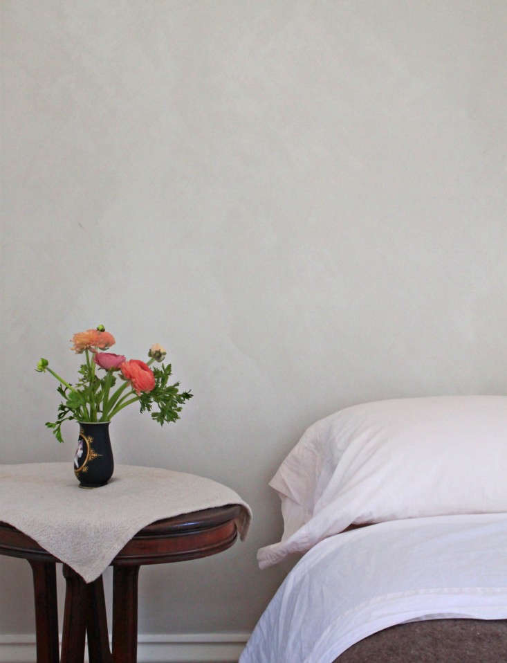Photograph by Justine Hand for Remodelista, from DIY Project: Limewashed Walls for Modern Times.